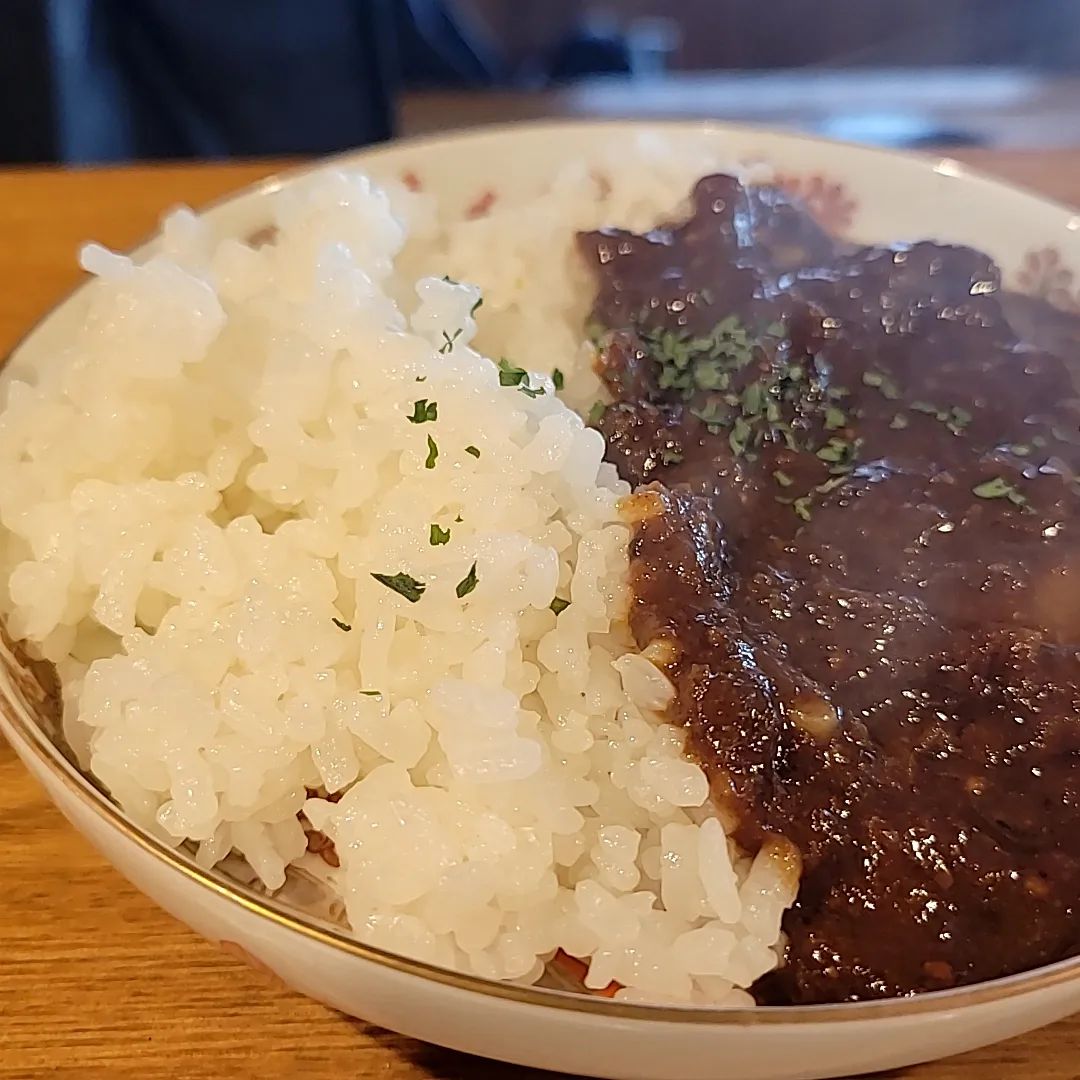 「カレーライス」
なんとなく仕込んでみました
なくなり次第終了です
お好きな方は是非

#浦和ディナー　 #ジビエ　 #カウンター　 #和食　 #日本酒　 #カレーライス　