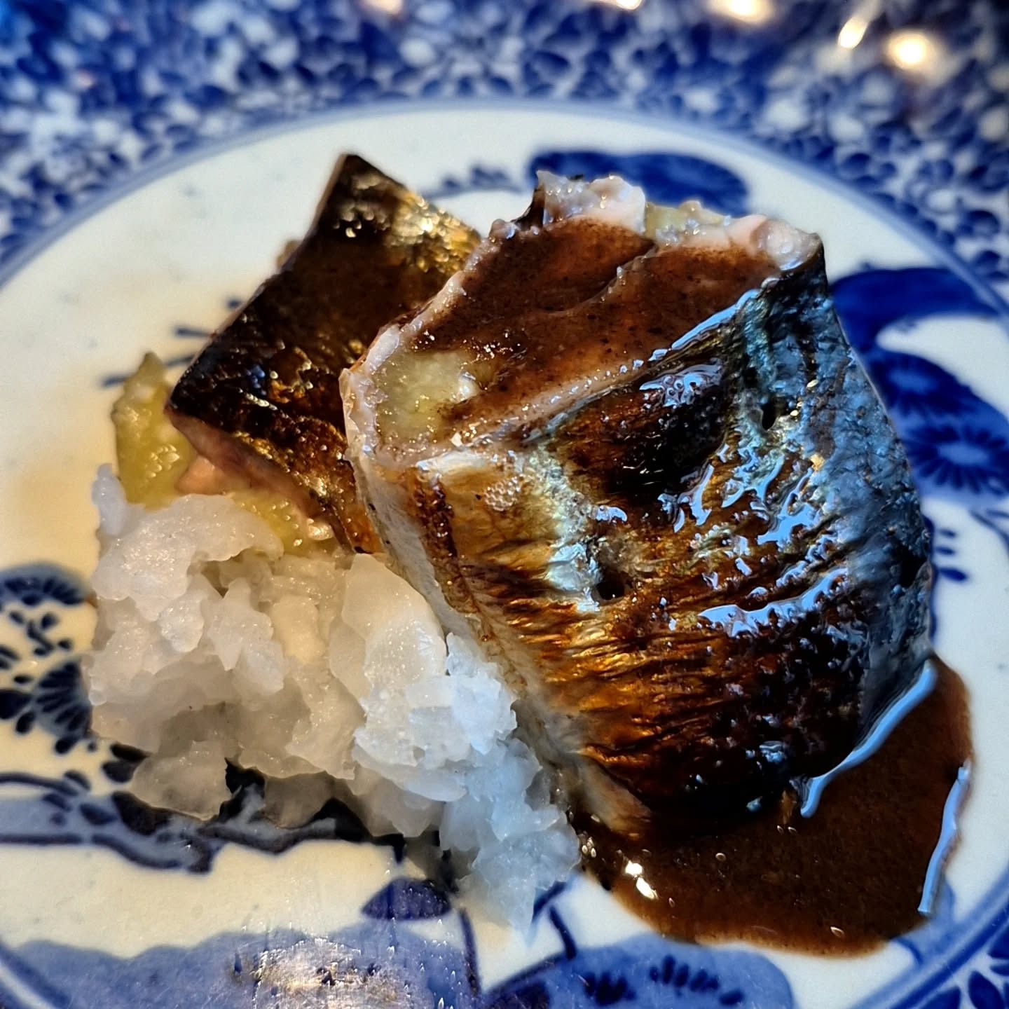 来月の試作
「秋刀魚と焼き茄子　肝醤油」
焼き茄子を秋刀魚で挟んで焼いてます

９月後半戦スタートです
まだお席に余裕あります
お時間合うお方は是非に。

※※※※※※※※※※※※※※※※
ご予約はこちらからどうぞ
https://edisone.jp/agarifuji/

料理とお酒　あがりふじ

浦和区東仲町15-16 1階
048-606-3154

定休日　月曜

営業時間
12:00〜23:00　※最終入店21:00
(12:00～17:00は２日前までにご予約お願いします)