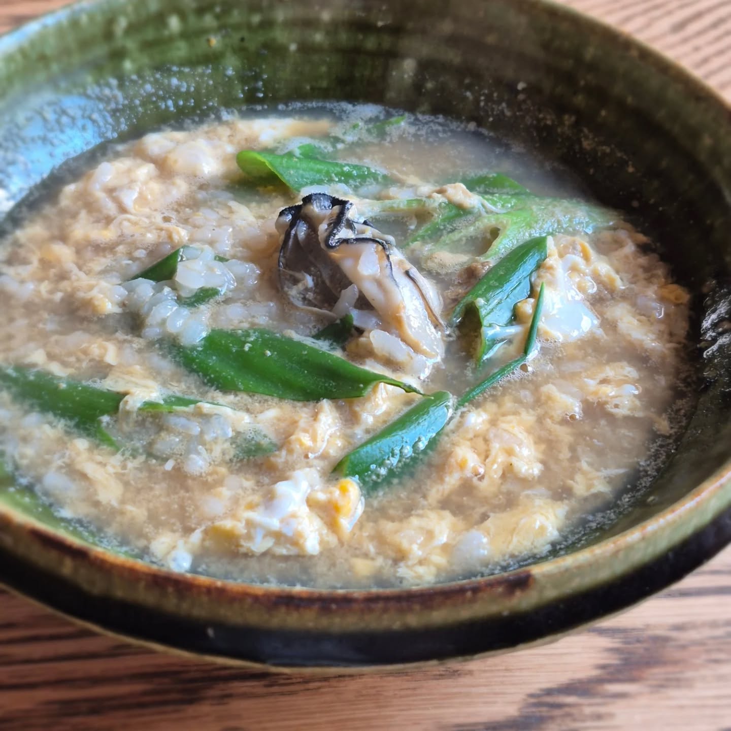 来月の試作
「牡蛎雑炊」

旨いんですけどね
全然映えませんね。

※※※※※※※※※※※※※※※※
ご予約はこちらからどうぞ
https://edisone.jp/agarifuji/

料理とお酒　あがりふじ

浦和区東仲町15-16 1階

定休日　月曜

営業時間
12:00〜23:00　※最終入店21:00
(12:00～17:00は２日前までにご予約お願いします)