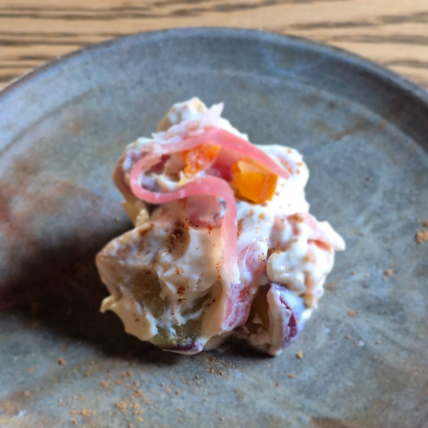 来月の試作
「焼き芋白和え」
焼き芋
ドライオレンジ
クルミ
生ハム
これはあと一歩って感じです
もうちょいと考えてみます
※※※※※※※※※※※※※※※※
浦和での両家顔合わせなど節目のお食事や接待
ご家族、友人のグループでのご利用にもおすすめです
ご予約はこちらからどうぞ
https://edisone.jp/agarifuji/
料理とお酒 あがりふじ
浦和区東仲町15-16 1階
定休日 月曜
営業時間
12:00〜23:00 ※最終入店21:00
(12:00~17:00は2日前までにご予約お願いします)