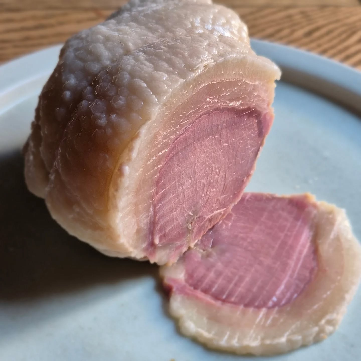 「猪ハム」
盛り合わせの一品に入れてます
※※※※※※※※※※※※※※※※
浦和での両家顔合わせなど節目のお食事や接待
ご家族、友人のグループでのご利用にもおすすめです
ご予約はこちらからどうぞ
https://edisone.jp/agarifuji/
料理とお酒 あがりふじ
浦和区東仲町15-16 1階
定休日 月曜
営業時間
12:00〜23:00 ※最終入店21:00
(12:00~17:00は2日前までにご予約お願いします)