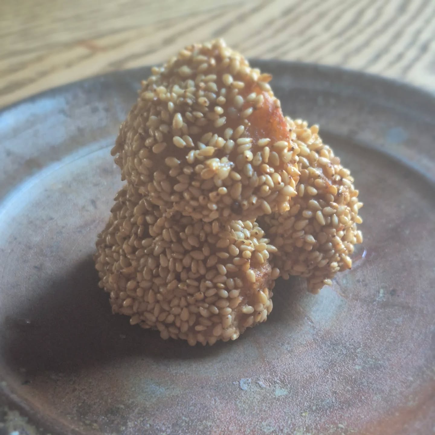 今年も後半戦に入り残席数も少なくなって参りましたが、何故か今週21日(日)が丸空きです
お時間合う方は是非是非。
写真は来月の試作「里芋利休揚げ」です
※※※※※※※※※※※※※※※※
浦和での両家顔合わせなど節目のお食事や接待
ご家族、友人のグループでのご利用にもおすすめです
ご予約はこちらからどうぞ
https://edisone.jp/agarifuji/
料理とお酒 あがりふじ
浦和区東仲町15-16 1階
定休日 月曜
営業時間
12:00〜23:00 ※最終入店21:00
(12:00~17:00は2日前までにご予約お願いします)