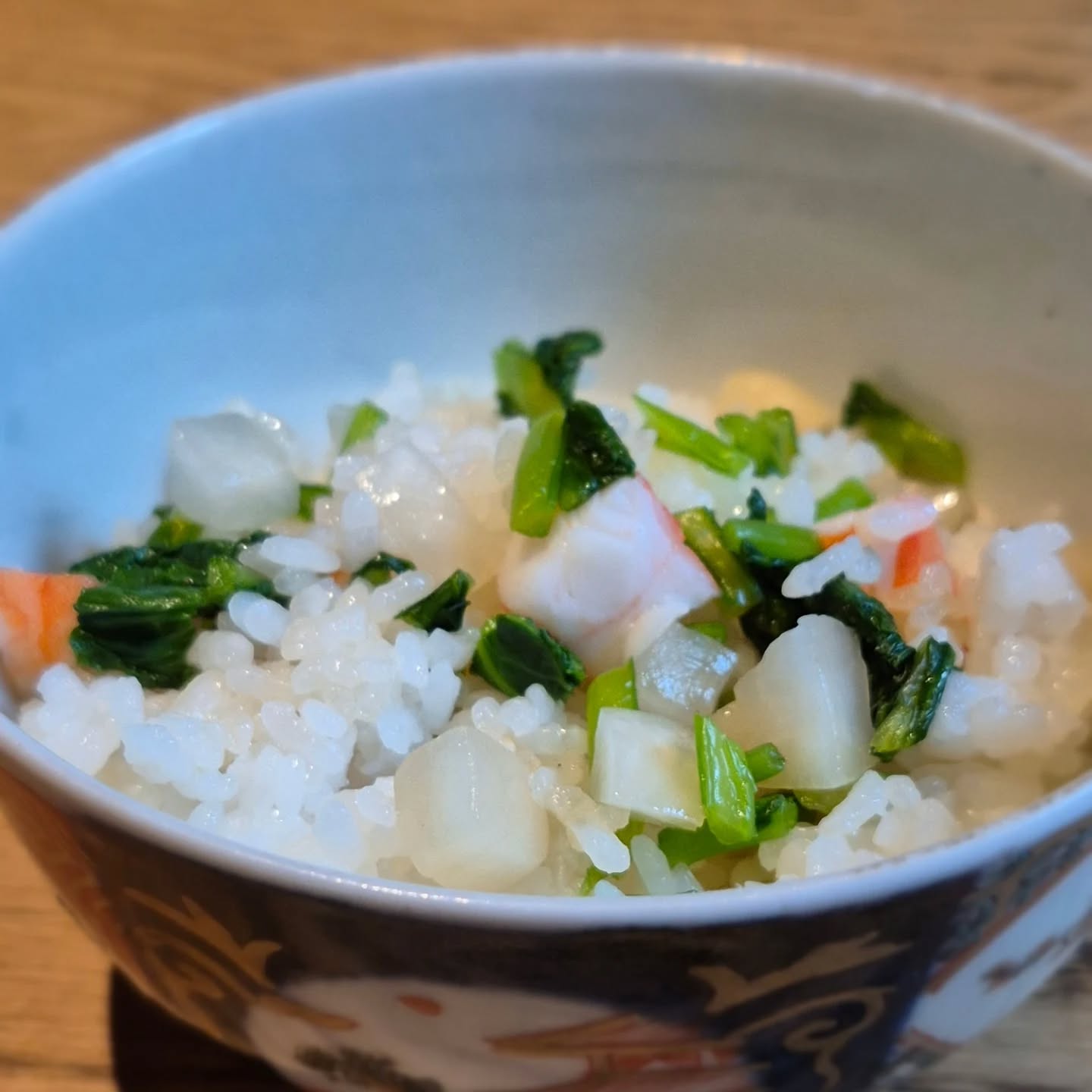 今月の料理
「海老と蕪のごはん」
今月は肉料理がしっかりめの味なのでごはんはさっぱりとシンプルに。
※※※※※※※※※※※※※※※※
浦和での両家顔合わせなど節目のお食事や接待
ご家族、友人のグループでのご利用にもおすすめです
ご予約はこちらからどうぞ
https://edisone.jp/agarifuji/
料理とお酒 あがりふじ
浦和区東仲町15-16 1階
定休日 月曜
営業時間
12:00〜23:00 ※最終入店21:00
(12:00~17:00は2日前までにご予約お願いします)