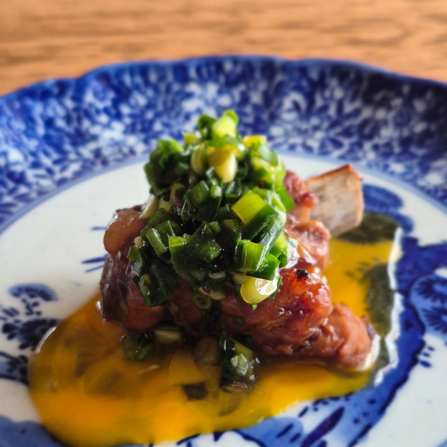 来月の試作
「スペアリブ　卵黄　薬味ソース」

甘辛に焼いたスペアリブとニラをベースにした薬味ソースに卵黄の取り合わせ

お酒のすすむ味です

※※※※※※※※※※※※※※※※

浦和での両家顔合わせなど節目のお食事や接待
ご家族、友人のグループでのご利用にもおすすめです

ご予約はこちらからどうぞ
https://edisone.jp/agarifuji/

料理とお酒　あがりふじ

浦和区東仲町15-16 1階

定休日　月曜

営業時間
12:00〜23:00　※最終入店21:00
(12:00～17:00は２日前までにご予約お願いします)