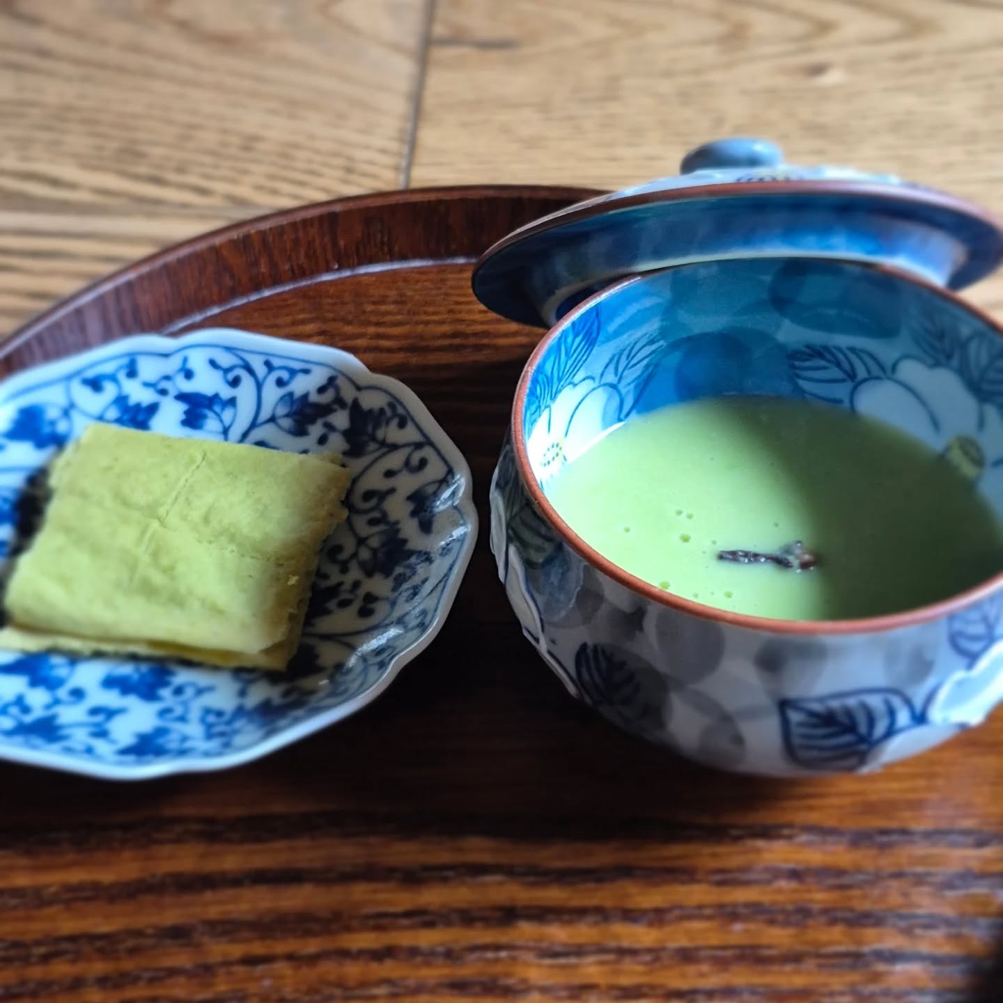 来月の試作
「空豆すりながし」

空豆のすりながしと空豆のクラッカーをお茶とお茶菓子に見立てました

初夏らしい一品かと

※※※※※※※※※※※※※※※※

浦和での両家顔合わせなど節目のお食事や接待
ご家族、友人のグループでのご利用にもおすすめです

ご予約はこちらからどうぞ
https://edisone.jp/agarifuji/

料理とお酒　あがりふじ

浦和区東仲町15-16 1階

定休日　月曜

営業時間
12:00〜23:00　※最終入店21:00
(12:00～17:00は２日前までにご予約お願いします)