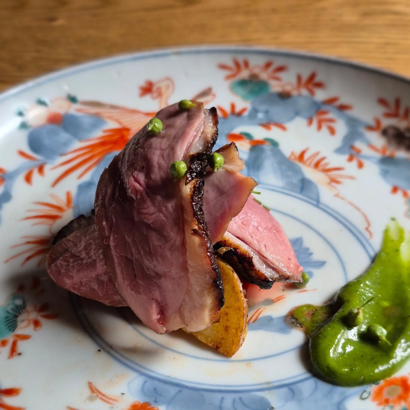 来月の試作
「合鴨　実山椒　木の芽味噌」

合鴨は幽庵焼きにして仕上げに実山椒の塩漬けをちょっと

木の芽味噌をつけて召し上がっていただきます

※※※※※※※※※※※※※※※※

浦和での両家顔合わせなど節目のお食事や接待
ご家族、友人のグループでのご利用にもおすすめです

ご予約はこちらからどうぞ
https://edisone.jp/agarifuji/

料理とお酒　あがりふじ

浦和区東仲町15-16 1階

定休日　月曜

営業時間
12:00〜23:00　※最終入店21:00
(12:00～17:00は２日前までにご予約お願いします)