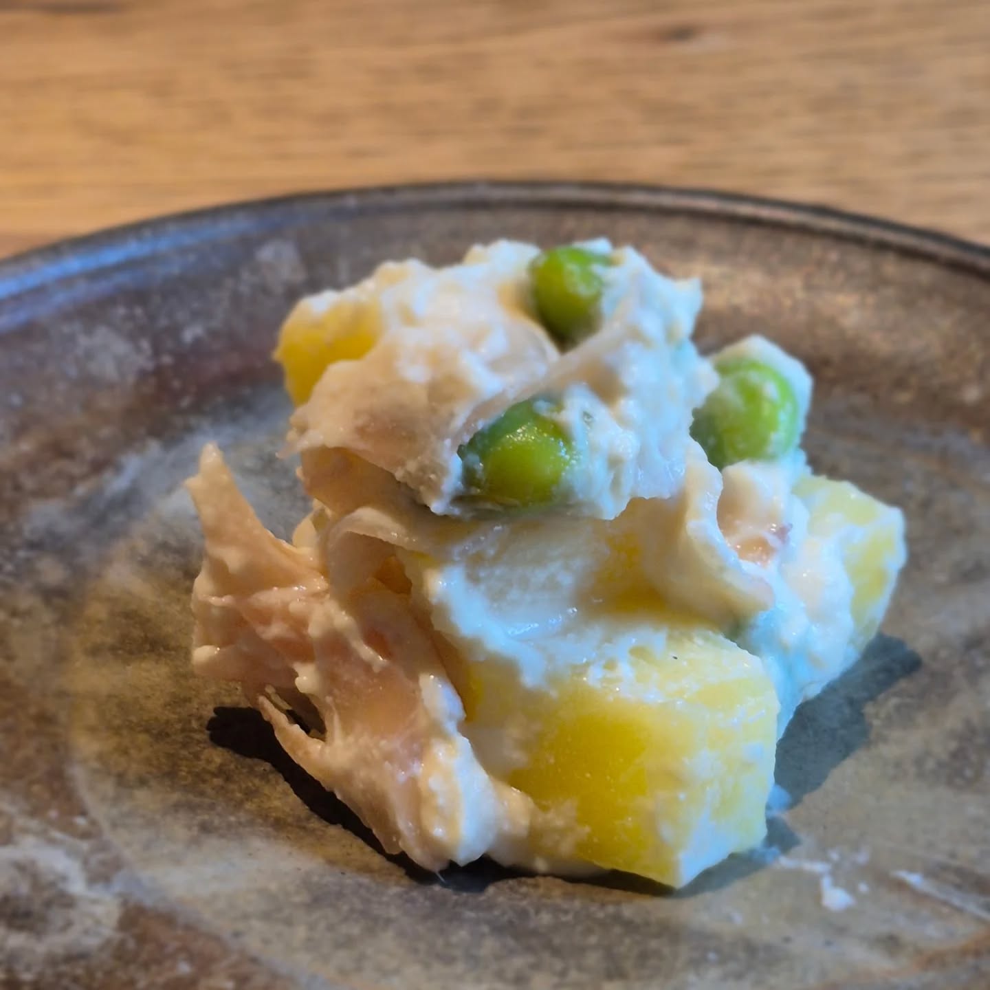 来月の試作
「白和え　パイナップル　ガリ　枝豆」

ガリの酸味とパイナップルの甘味
初夏にぴったりなさっぱりとした味です
青味のつもりで入れた枝豆がことのほか良い仕事をしてくれました

※※※※※※※※※※※※※※※※

浦和での両家顔合わせなど節目のお食事や接待
ご家族、友人のグループでのご利用にもおすすめです

ご予約はこちらからどうぞ
https://edisone.jp/agarifuji/

料理とお酒　あがりふじ

浦和区東仲町15-16 1階

定休日　月曜

営業時間
12:00〜23:00　※最終入店21:00
(12:00～17:00は２日前までにご予約お願いします)