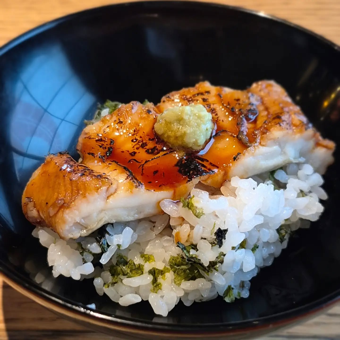 今月の料理
「穴子ごはん」
地海苔の混ぜごはんと煮穴子
上におろしたわさび
今月の〆です


※※※※※※※※※※※※※※※※

浦和での両家顔合わせなど節目のお食事や接待
ご家族、友人のグループでのご利用にもおすすめです

ご予約はこちらからどうぞ
https://edisone.jp/agarifuji/

料理とお酒　あがりふじ

浦和区東仲町15-16 1階

定休日　月曜

営業時間
12:00〜23:00　※最終入店21:00
(12:00～17:00は２日前までにご予約お願いします)